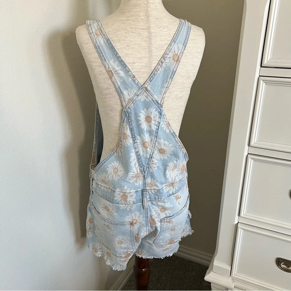 Denim Floral Shortalls - Picture 6 of 8